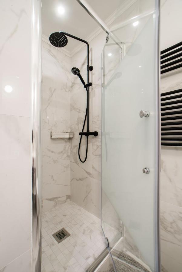 Suite Sartre : Au Coeur De La Rive Gauche, Neuf, Design, 2/4 Personnes Париж Экстерьер фото